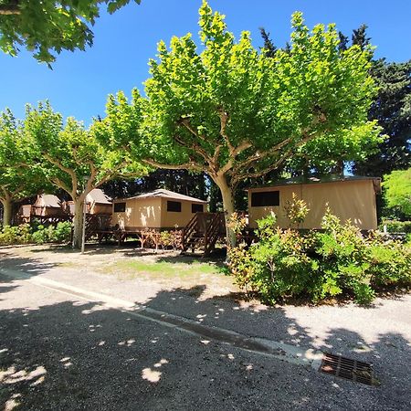 Camping Porte Des Alpilles By M.A Destination Glamping Saint-Etienne-du-Gres Exterior photo